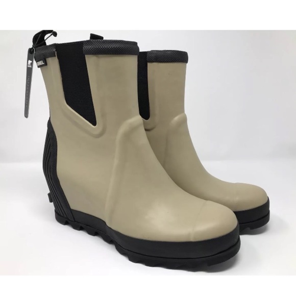 Sorel Joan Rain Wedge Chelsea Boots - Picture 4 of 7
